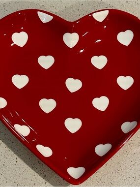 MESA Heart-Shaped Ceramic Dish in Red and White